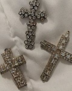 3 cross necklace pendants